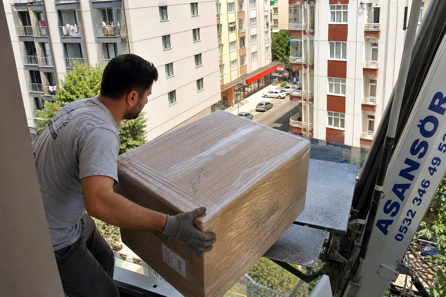 Buyuk kolinin balkon gecisinde kontrolu - Mobilya Sökme ve Kurma
